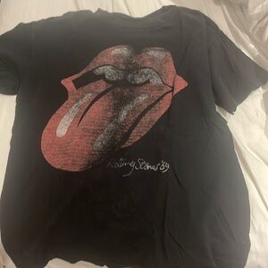 A rolling stones t shirt